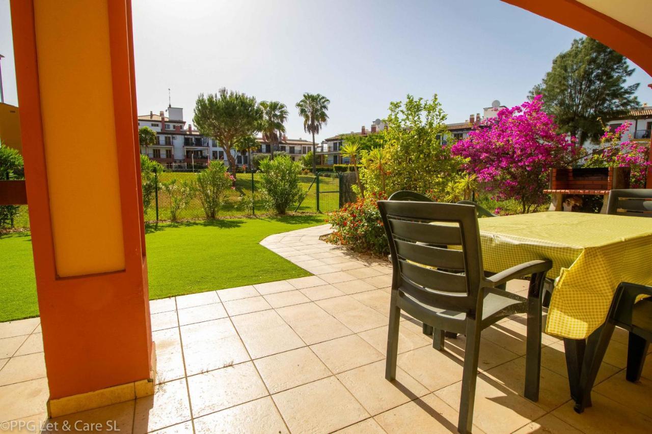 Modern Garden Apartment Аямонте Екстериор снимка
